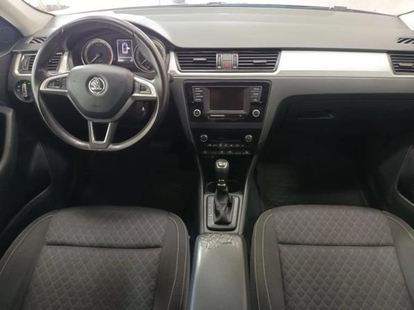 Skoda Rapid I с пробегом 2016 года, цена 880 000 рублей, 200400 км, лифтбек, Автокод Объявления