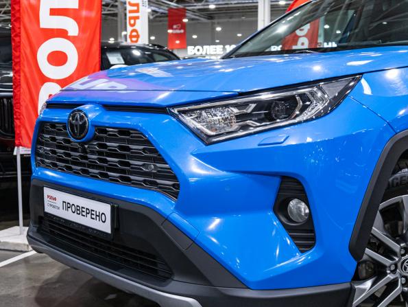 Toyota RAV4 V (XA50) с пробегом 2021 года, цена 3 289 900 рублей, 82160 км, внедорожник, Автокод Объявления