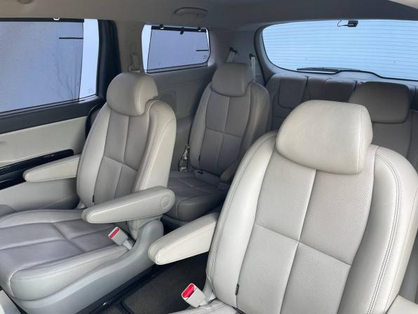 Kia Carnival III с пробегом 2019 года, цена 2 877 000 рублей, 180306 км, минивэн, Автокод Объявления