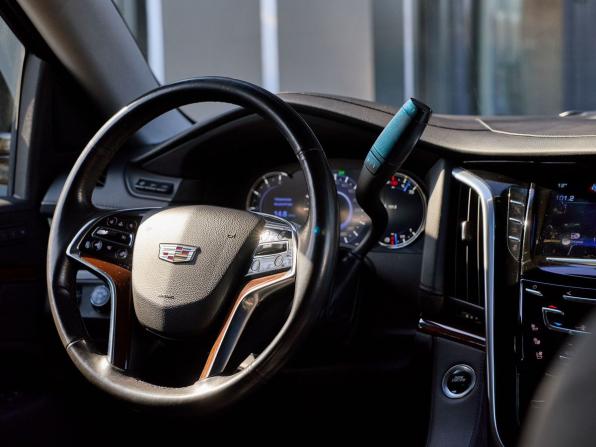 Cadillac Escalade IV с пробегом 2019 года, цена 5 350 000 рублей, 95850 км, внедорожник, Автокод Объявления