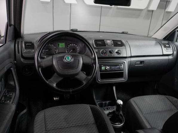 Skoda Fabia II Рестайлинг с пробегом 2012 года, цена 599 000 рублей, 262441 км, хэтчбек, Автокод Объявления