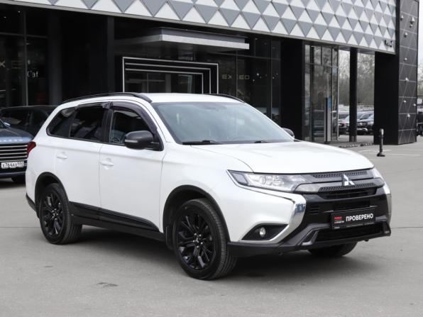 Mitsubishi Outlander III Рестайлинг 3 с пробегом 2020 года, цена 2 100 000 рублей, 168347 км, внедорожник, Автокод Объявления