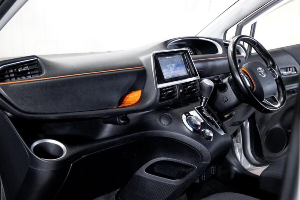Toyota Sienta II Тюмень  - изображение 18