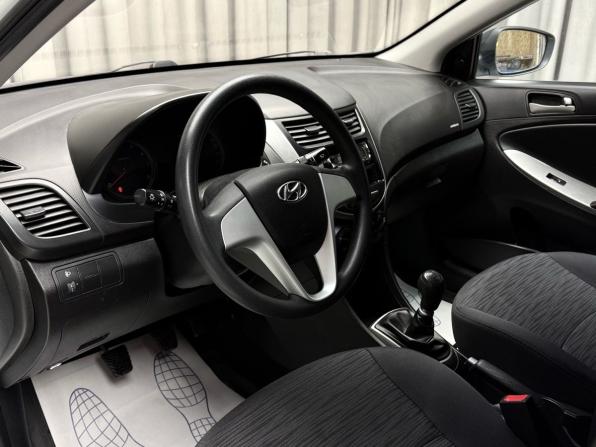 Hyundai Solaris I Рестайлинг с пробегом 2016 года, цена 929 000 рублей, 73000 км, седан, Автокод Объявления