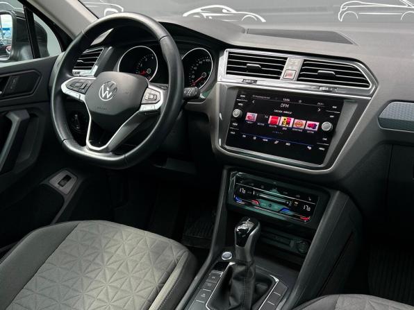 Volkswagen Tiguan II Рестайлинг с пробегом 2021 года, цена 2 450 300 рублей, 63141 км, внедорожник, Автокод Объявления