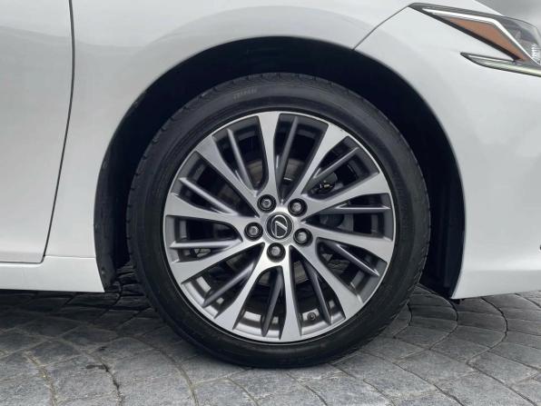 Lexus ES VII с пробегом 2020 года, цена 3 990 000 рублей, 137475 км, седан, Автокод Объявления