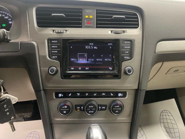 Volkswagen Golf VII с пробегом 2013 года, цена 1 048 000 рублей, 201000 км, хэтчбек, Автокод Объявления