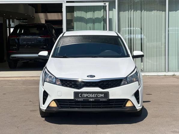 Kia Rio IV Рестайлинг с пробегом 2021 года, цена 1 300 000 рублей, 197000 км, седан, Автокод Объявления