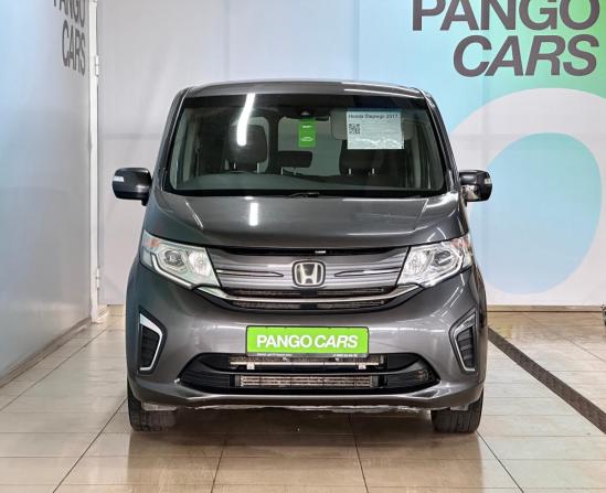 Honda Stepwgn V с пробегом 2017 года, цена 1 700 000 рублей, 161600 км, минивэн, Автокод Объявления