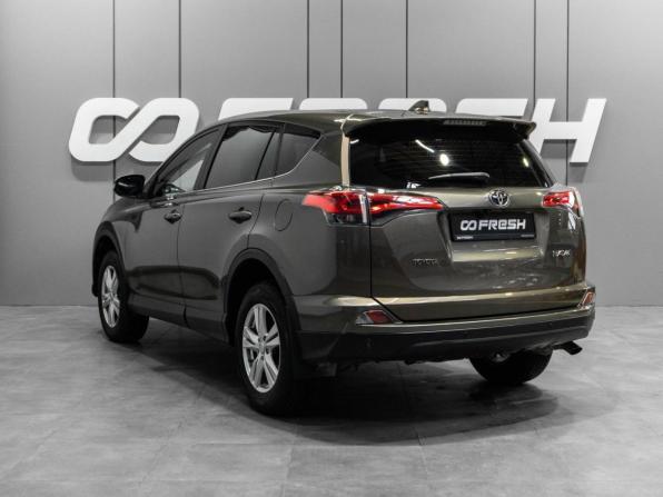 Toyota RAV4 IV (XA40) Рестайлинг с пробегом 2017 года, цена 2 099 000 рублей, 207366 км, внедорожник, Автокод Объявления