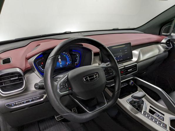 Geely Coolray I с пробегом 2023 года, цена 1 990 000 рублей, 7292 км, внедорожник, Автокод Объявления