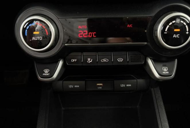 Kia Rio IV Рестайлинг с пробегом 2021 года, цена 1 680 000 рублей, 59506 км, седан, Автокод Объявления