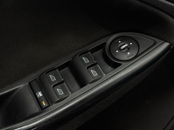 Ford Focus III с пробегом 2012 года, цена 929 900 рублей, 187000 км, универсал, Автокод Объявления