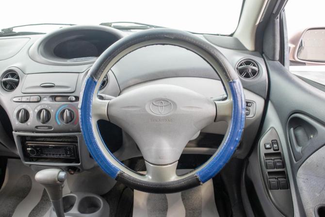 Toyota Vitz I (P10) с пробегом 2000 года, цена 399 000 рублей, 300000 км, хэтчбек, Автокод Объявления