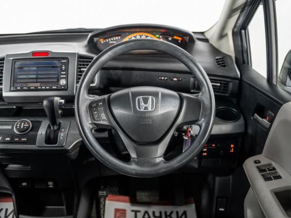 Honda Freed I с пробегом 2009 года, цена 1 015 000 рублей, 136781 км, компактвэн, Автокод Объявления
