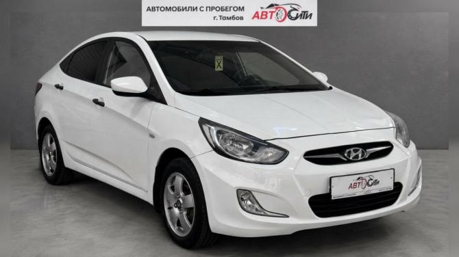 Hyundai Solaris I с пробегом 2013 года, цена 660 000 рублей, 186502 км, седан, Автокод Объявления