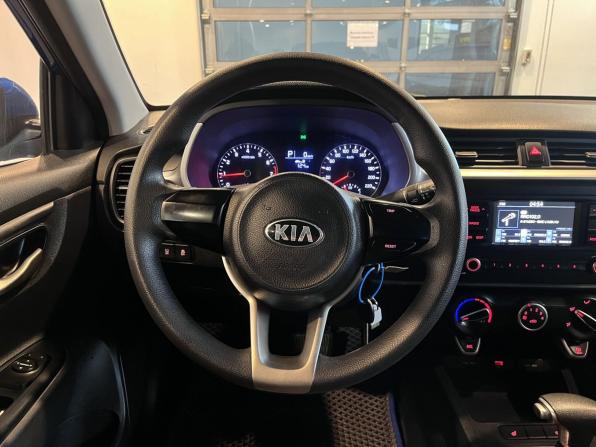 Kia Rio IV Рестайлинг с пробегом 2021 года, цена 1 385 000 рублей, 98097 км, седан, Автокод Объявления