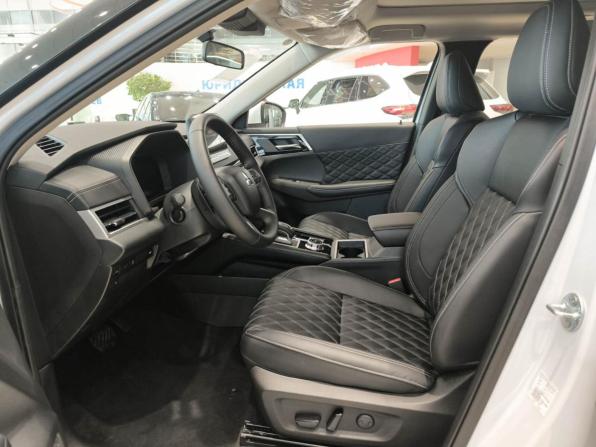 Mitsubishi Outlander IV с пробегом 2023 года, цена 4 150 000 рублей, 10 км, внедорожник, Автокод Объявления
