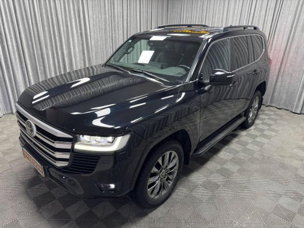 Toyota Land Cruiser 300 Series с пробегом 2022 года, цена 10 500 000 рублей, 64826 км, внедорожник, Автокод Объявления
