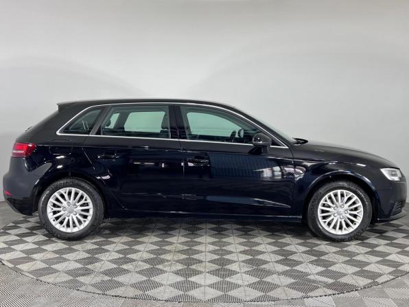Audi A3 III (8V) Рестайлинг с пробегом 2016 года, цена 1 820 000 рублей, 112622 км, хэтчбек, Автокод Объявления