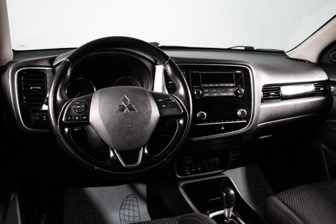Mitsubishi Outlander III Рестайлинг 3 с пробегом 2020 года, цена 2 329 000 рублей, 170125 км, внедорожник, Автокод Объявления