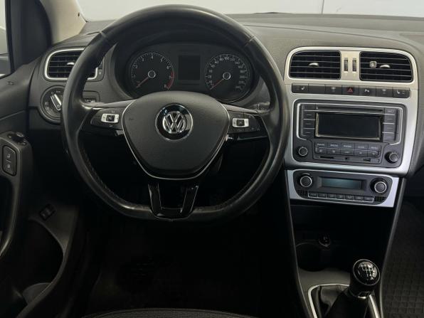 Volkswagen Polo V Рестайлинг с пробегом 2015 года, цена 845 000 рублей, 190290 км, седан, Автокод Объявления