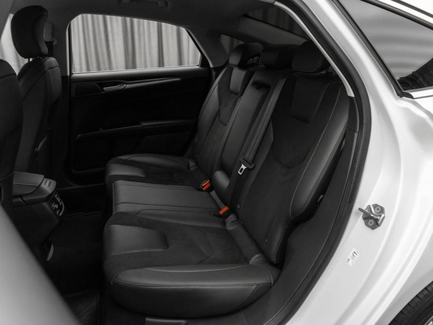 Ford Mondeo V Москва  - изображение 12