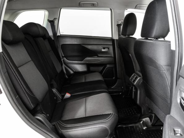 Mitsubishi Outlander III Рестайлинг 3 с пробегом 2020 года, цена 1 999 000 рублей, 158435 км, внедорожник, Автокод Объявления