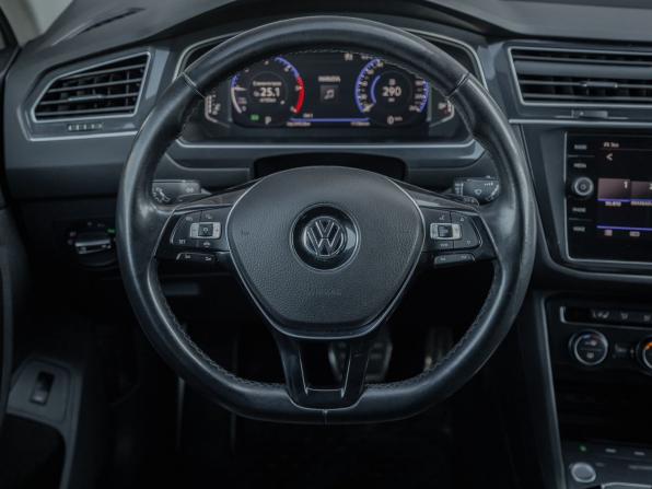 Volkswagen Tiguan II с пробегом 2020 года, цена 2 595 000 рублей, 117400 км, внедорожник, Автокод Объявления