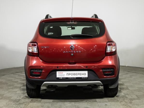 Renault Sandero II с пробегом 2017 года, цена 939 700 рублей, 108729 км, хэтчбек, Автокод Объявления