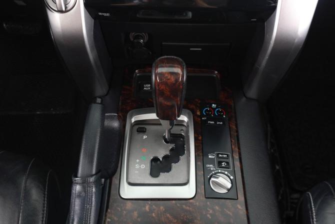 Toyota Land Cruiser 200 Series с пробегом 2012 года, цена 2 999 000 рублей, 197000 км, внедорожник, Автокод Объявления