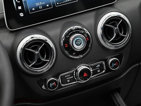 BAIC BJ40 I Рестайлинг с пробегом 2026 года, цена 3 249 000 рублей, 14 км, внедорожник, Автокод Объявления