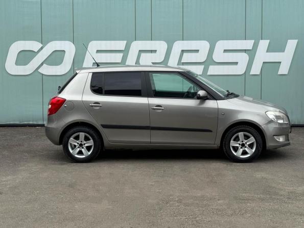 Skoda Fabia II Рестайлинг с пробегом 2010 года, цена 619 000 рублей, 224727 км, хэтчбек, Автокод Объявления