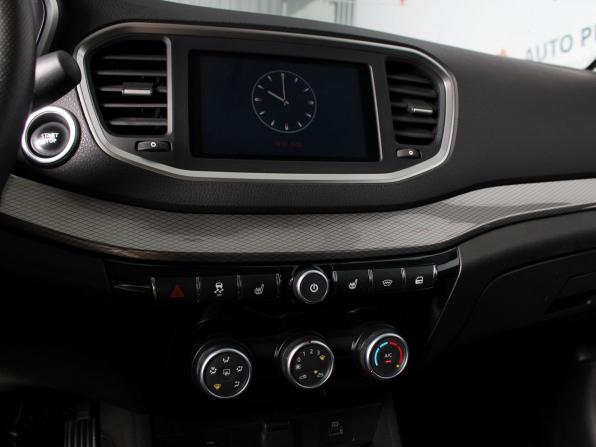 Lada (ВАЗ) Vesta I Рестайлинг (NG) с пробегом 2024 года, цена 1 229 000 рублей, 117500 км, седан, Автокод Объявления