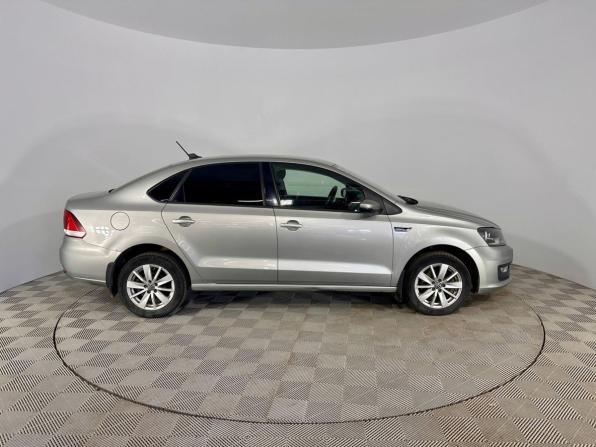 Volkswagen Polo V Рестайлинг с пробегом 2018 года, цена 1 056 000 рублей, 168900 км, седан, Автокод Объявления