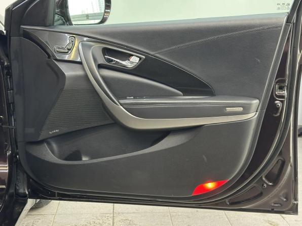 Hyundai Grandeur V с пробегом 2012 года, цена 990 000 рублей, 318251 км, седан, Автокод Объявления