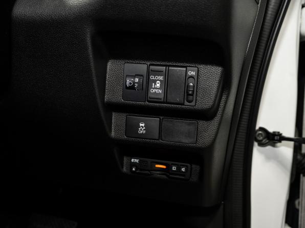 Honda Freed II с пробегом 2017 года, цена 1 315 000 рублей, 194000 км, компактвэн, Автокод Объявления
