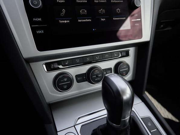 Volkswagen Passat B8 с пробегом 2019 года, цена 1 748 000 рублей, 167542 км, седан, Автокод Объявления