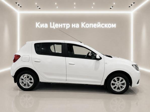 Renault Sandero II с пробегом 2017 года, цена 645 000 рублей, 170115 км, хэтчбек, Автокод Объявления
