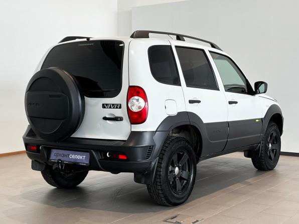 Chevrolet Niva I Рестайлинг с пробегом 2016 года, цена 635 000 рублей, 216098 км, внедорожник, Автокод Объявления