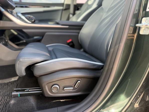 Geely Atlas II с пробегом 2023 года, цена 2 700 000 рублей, 53000 км, внедорожник, Автокод Объявления