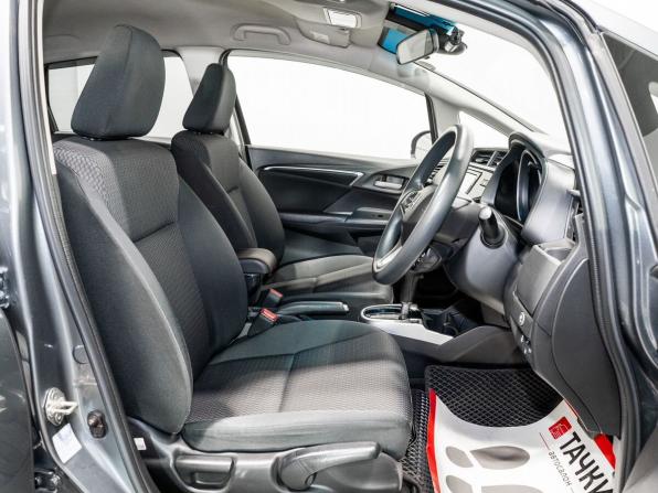 Honda Fit III Рестайлинг с пробегом 2019 года, цена 1 200 000 рублей, 138700 км, хэтчбек, Автокод Объявления