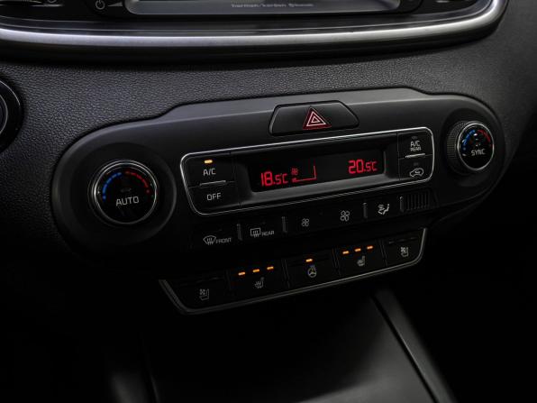 Kia Sorento III Prime Рестайлинг с пробегом 2018 года, цена 3 150 000 рублей, 98295 км, внедорожник, Автокод Объявления