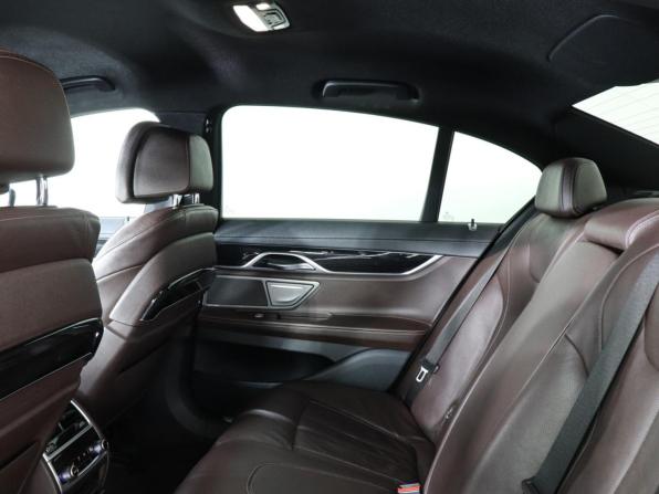 BMW 7 серии VI (G11/G12) с пробегом 2018 года, цена 3 395 700 рублей, 122022 км, седан, Автокод Объявления