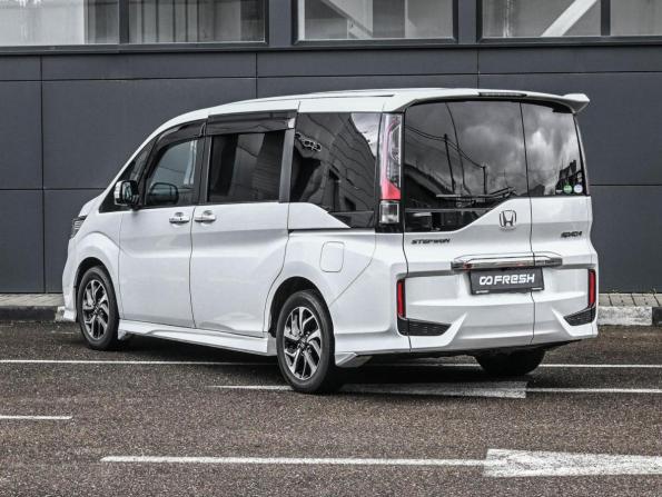 Honda Stepwgn V Рестайлинг с пробегом 2019 года, цена 2 699 000 рублей, 46050 км, минивэн, Автокод Объявления