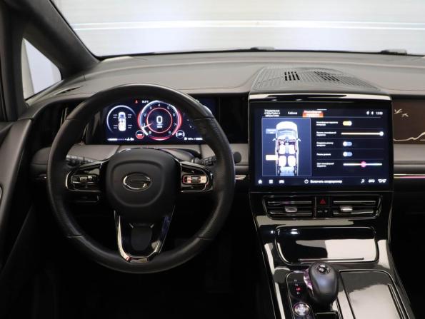 GAC M8 с пробегом 2024 года, цена 4 025 000 рублей, 90644 км, минивэн, Автокод Объявления
