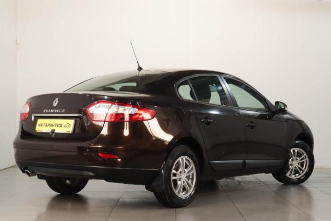 Renault Fluence I Рестайлинг с пробегом 2015 года, цена 969 000 рублей, 147167 км, седан, Автокод Объявления