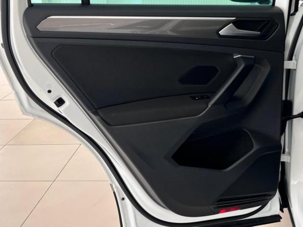 Volkswagen Tiguan II с пробегом 2019 года, цена 2 720 000 рублей, 129306 км, внедорожник, Автокод Объявления