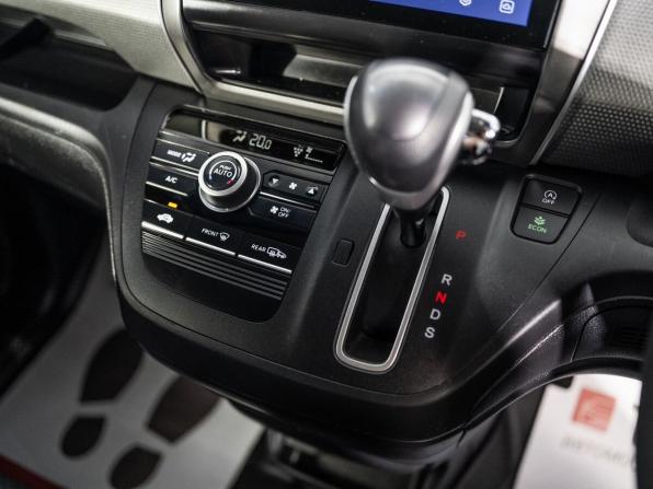 Honda Freed II с пробегом 2017 года, цена 1 385 000 рублей, 166421 км, компактвэн, Автокод Объявления