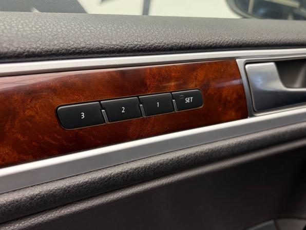 Volkswagen Touareg II Рестайлинг с пробегом 2015 года, цена 2 845 000 рублей, 144475 км, внедорожник, Автокод Объявления